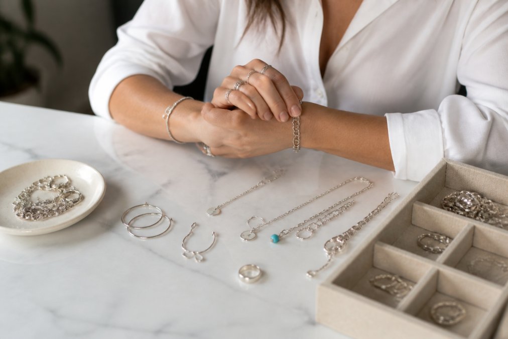 How to Style Sterling Silver Jewelry: A Complete Guide