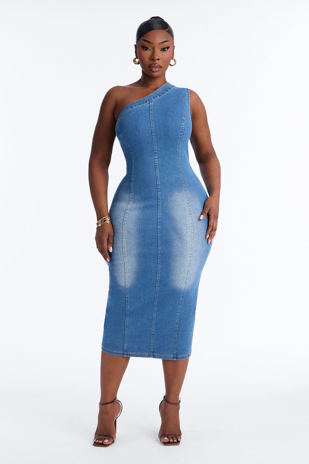 https://cdn.shopify.com/s/files/1/0293/9277/files/04-30-26_S5_65_MD2564FN_Denim_JG_IM_14-42-47_PLUS_35783_PXF.jpg?v=1778107657