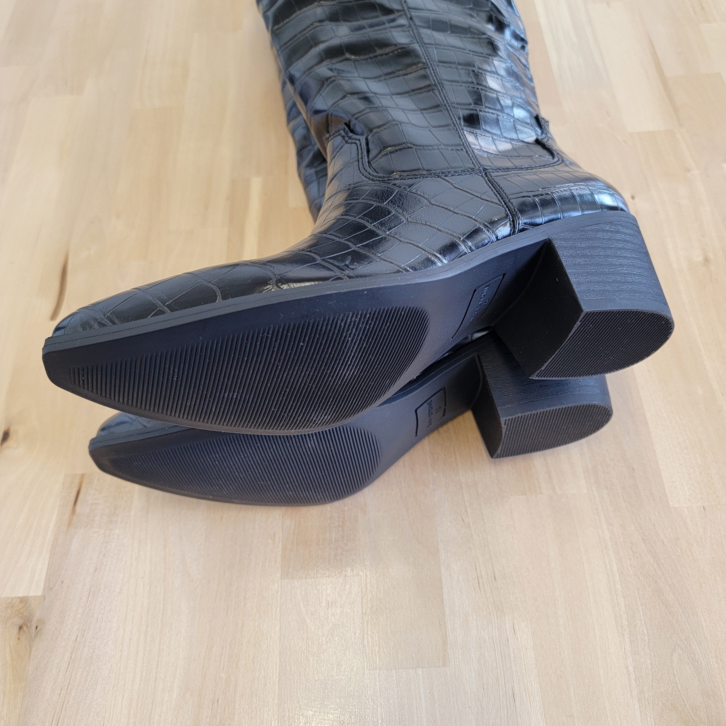 SunStone Shoe Size 9 Black Boots