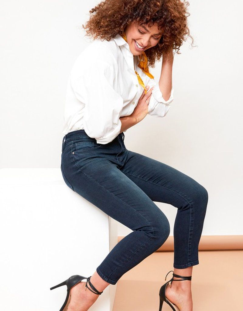 Petite Curvy Fit High-Rise Skinny Jean