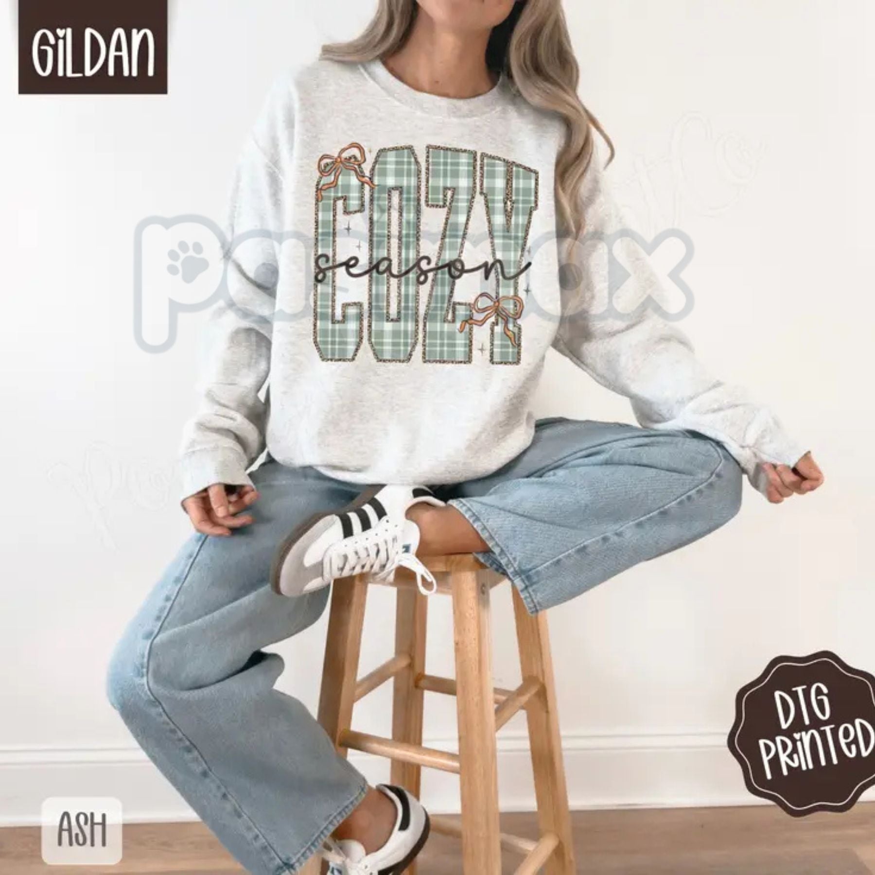 Plaid Cozy Sweatshirt | Trendy Women's Winter Sweater | Rustic Buffalo Plaid Crewneck | Warm Holiday Layering Jumper