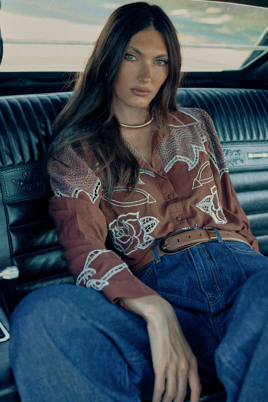 Isa, Vintage Brown