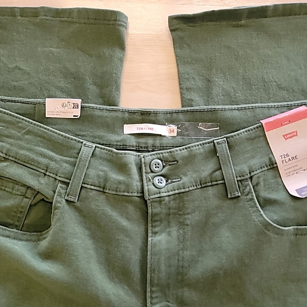 Levi's Women's 726 Western Flare Slim Fit Jeans