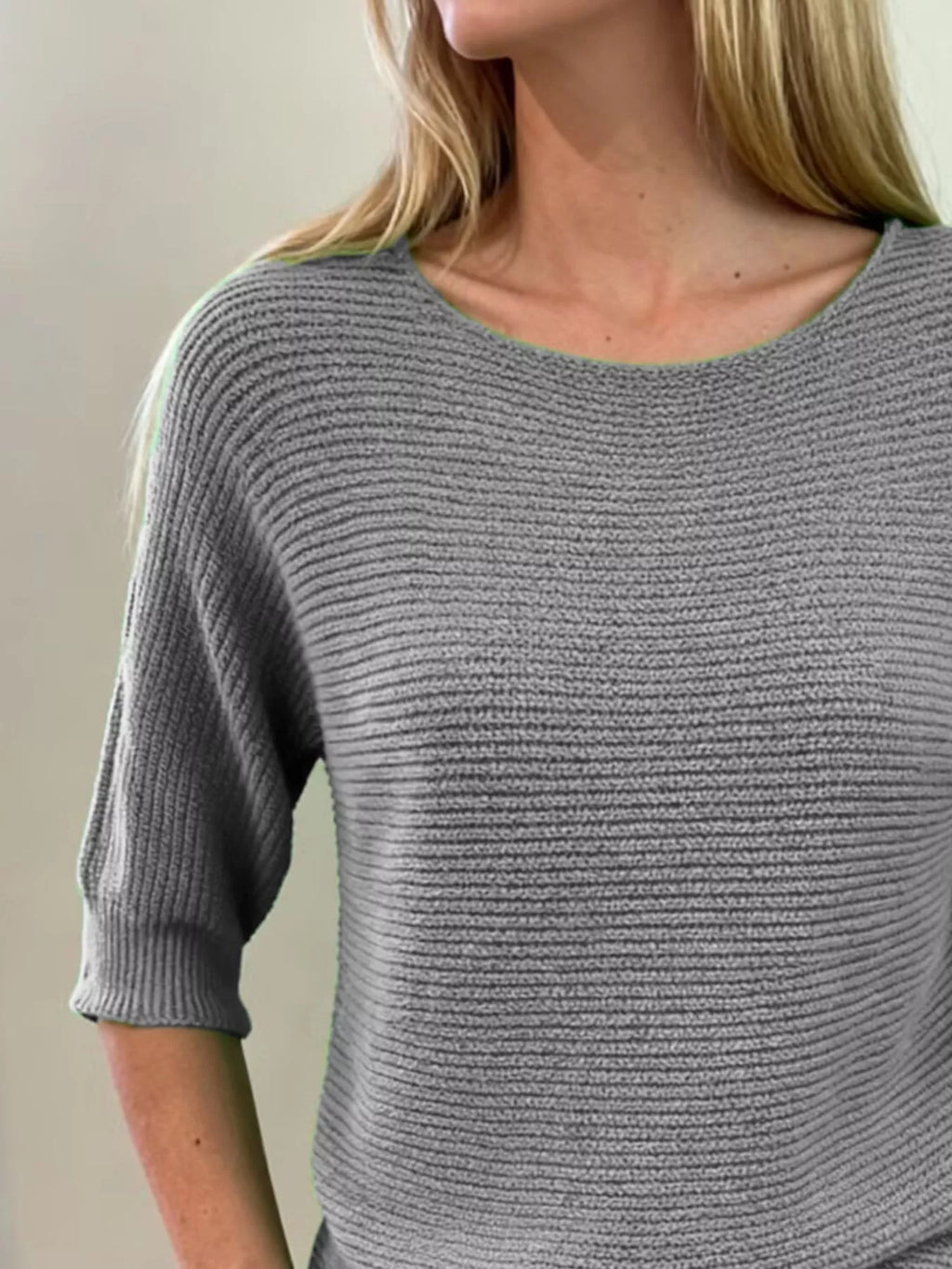 White Ribbed Knit Round Neck Sweater Half Sleeve Pullover