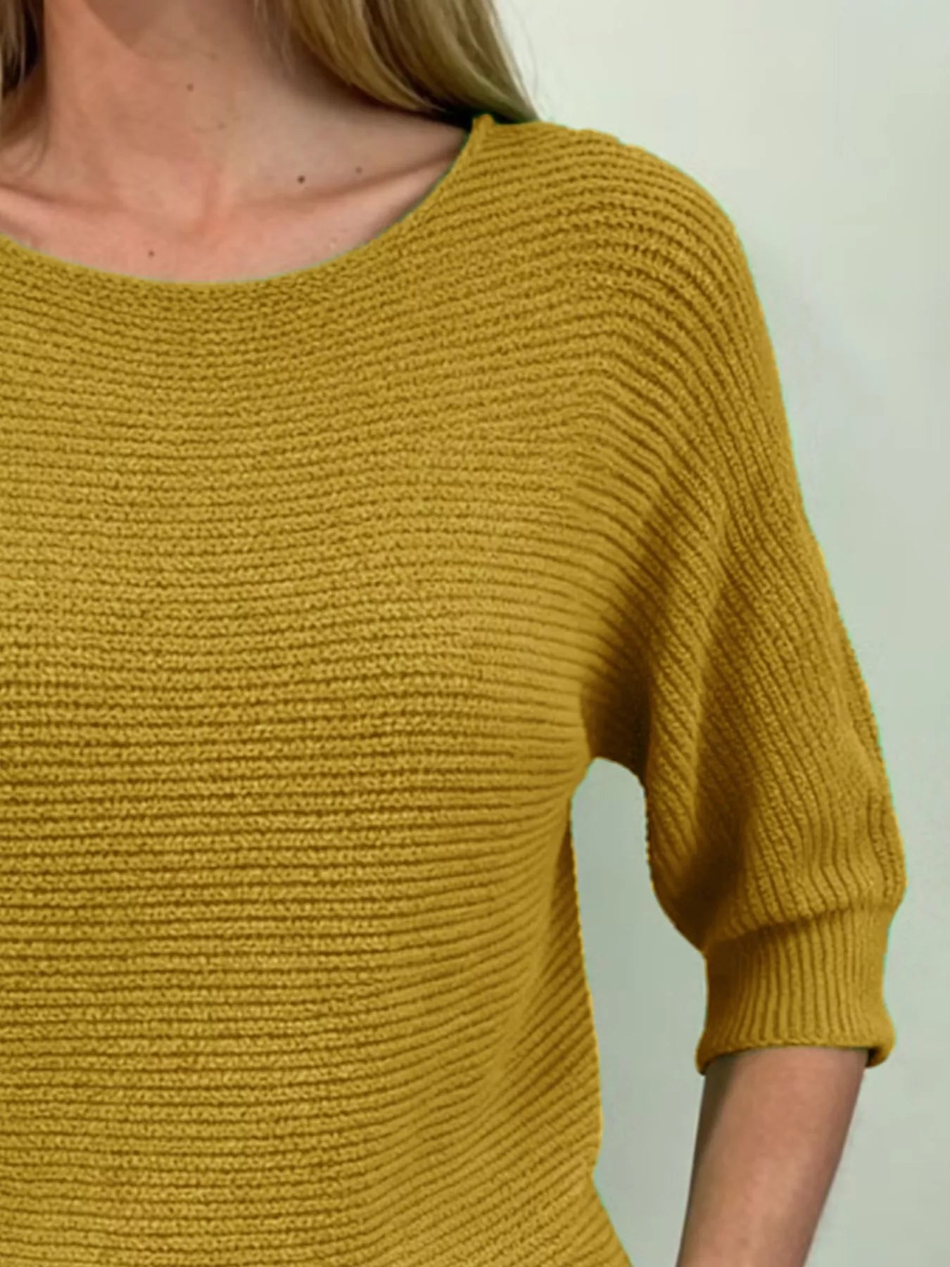 White Ribbed Knit Round Neck Sweater Half Sleeve Pullover