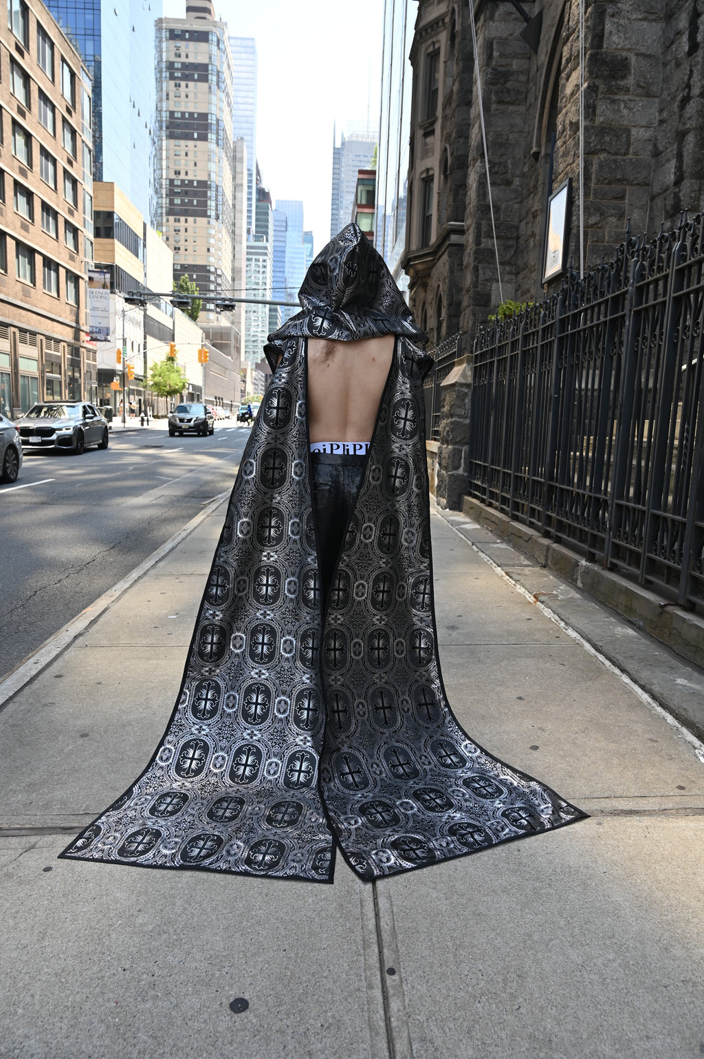 The Hooded Side Duster