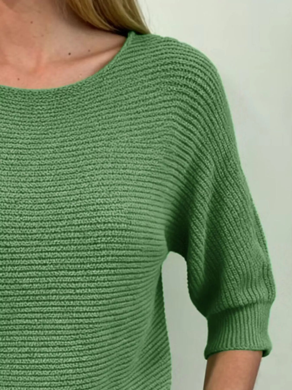 White Ribbed Knit Round Neck Sweater Half Sleeve Pullover