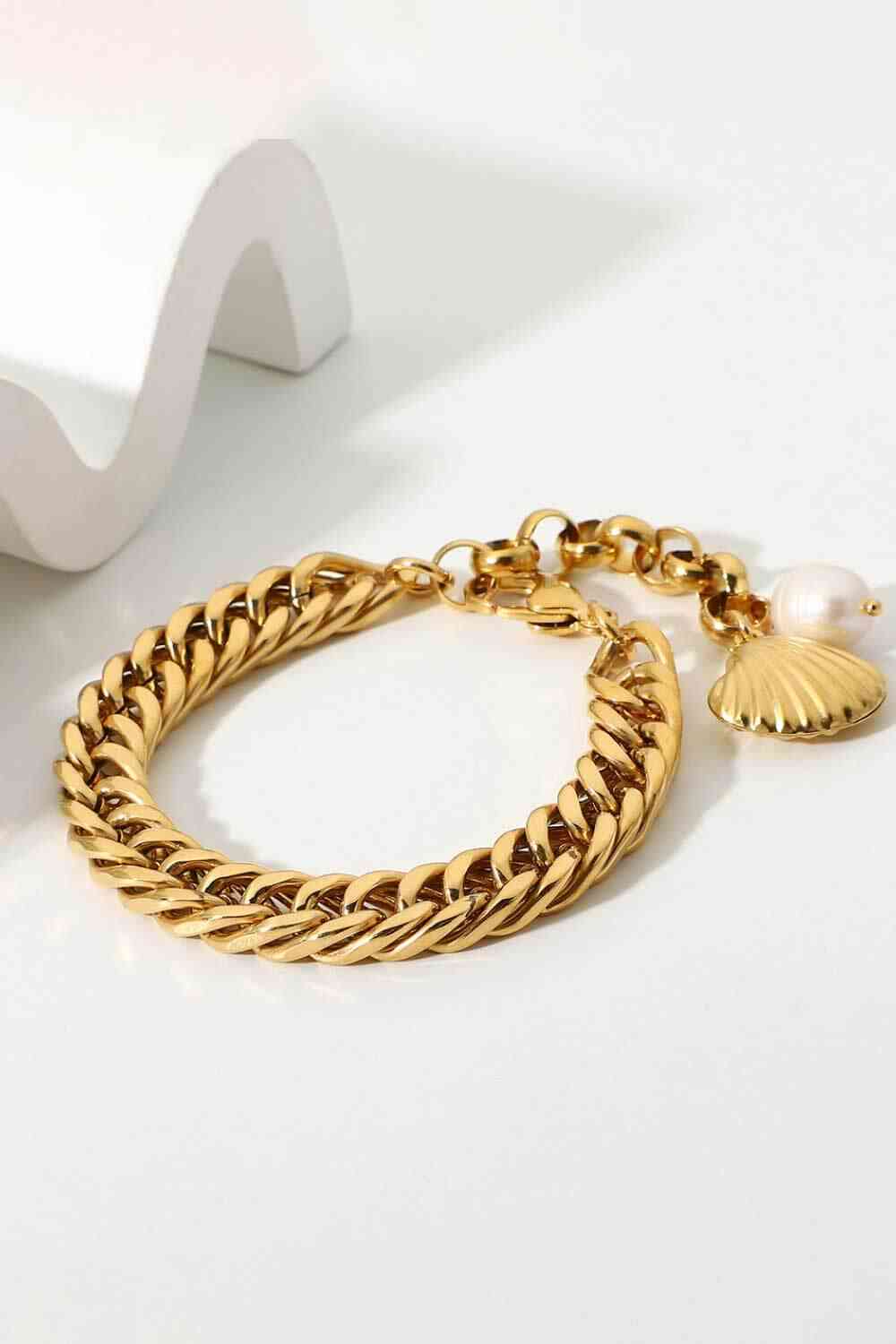 GlamGold 18K Gold-Plated Curb Chain Bracelet – Elegant Pearl Accent See size chart under “more details”