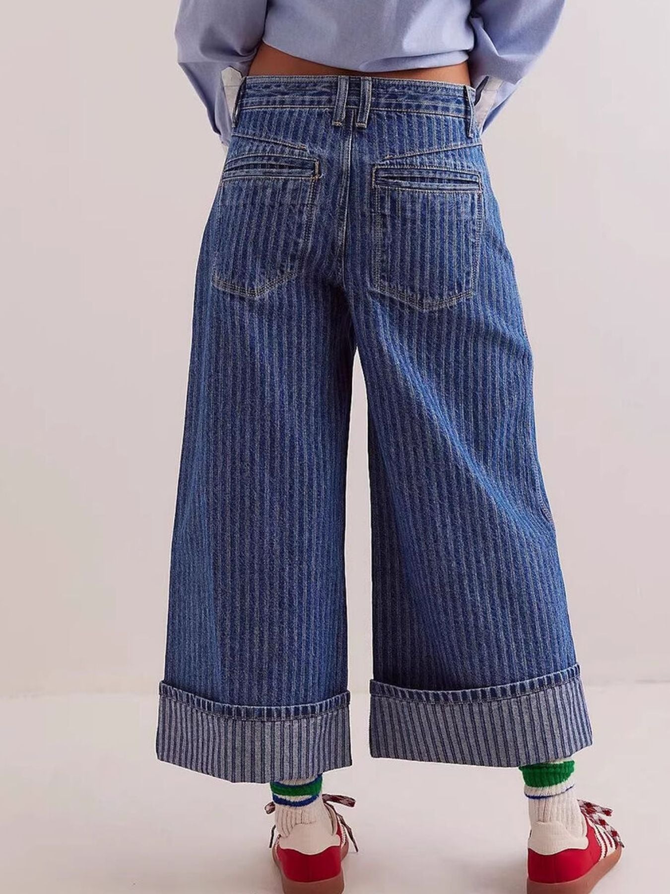 Wide-Leg Cropped Jeans in Light Blue Denim
