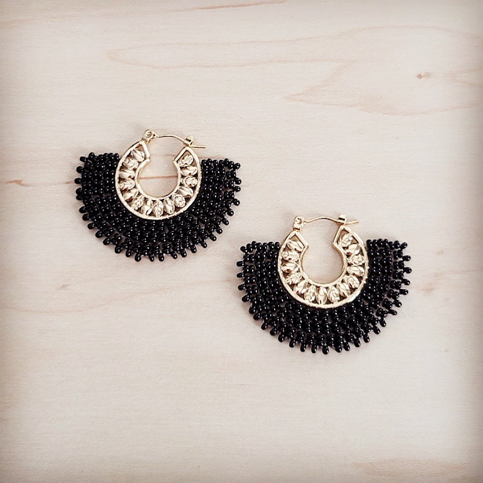 **Luxe Crystal & Black Beaded Fan Earrings 219db