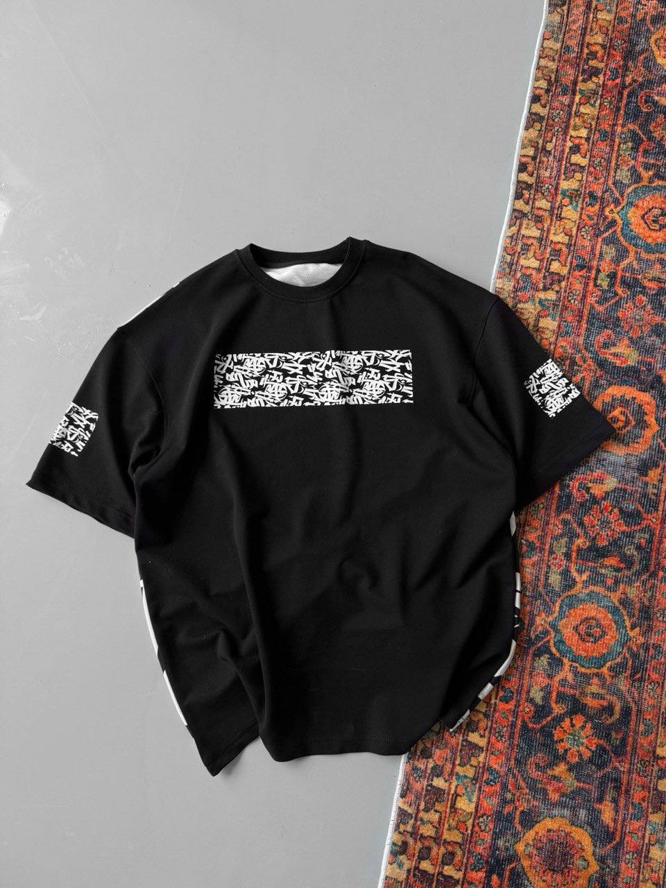Graffiti Print Oversized T-Shirt - Unisex Urban Streetwear Tee