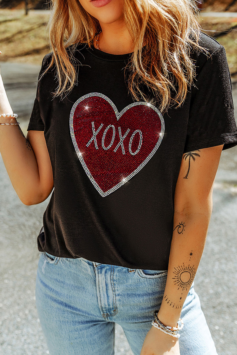 Black Rhinestone XOXO Heart Graphic Crewneck Women's T-Shirt