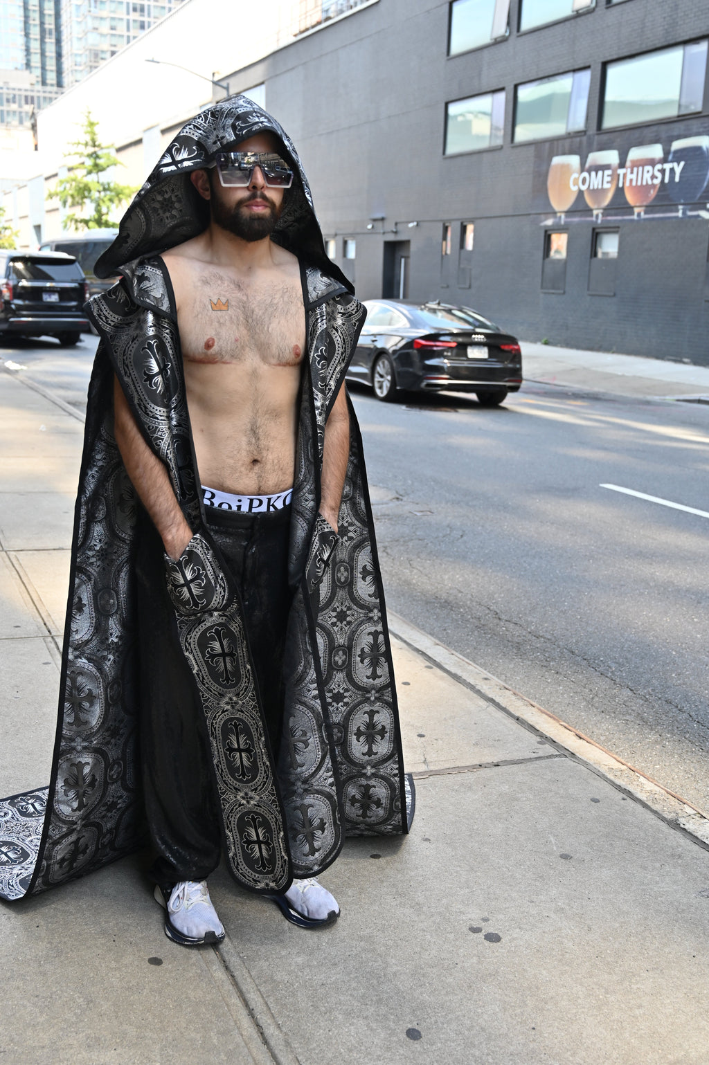 The Hooded Side Duster