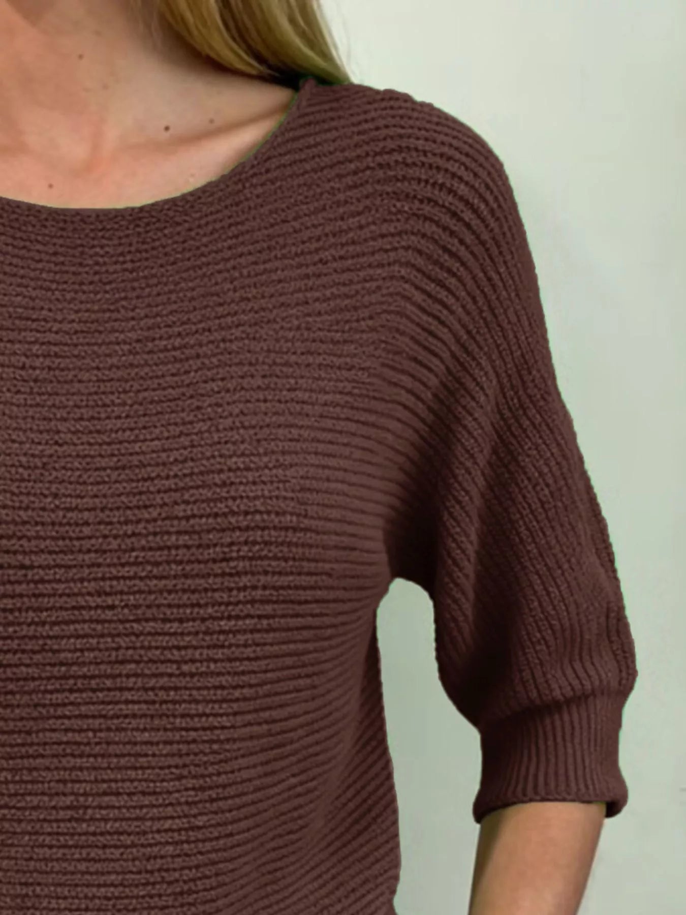 White Ribbed Knit Round Neck Sweater Half Sleeve Pullover