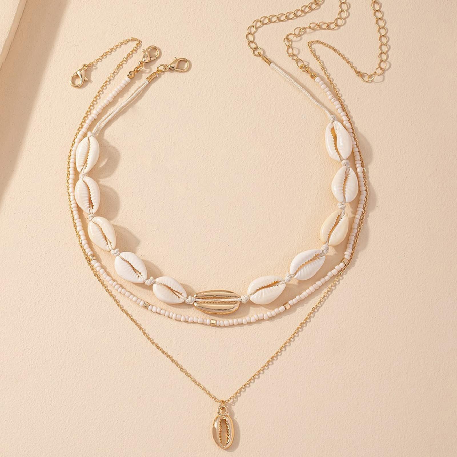 YANCHUN Shell Necklace Beach Jewelry for Women Sea Shell Necklace Layered Gold Shell Charm Necklaces Summer Outfits for Women Beach Fashion Accessories