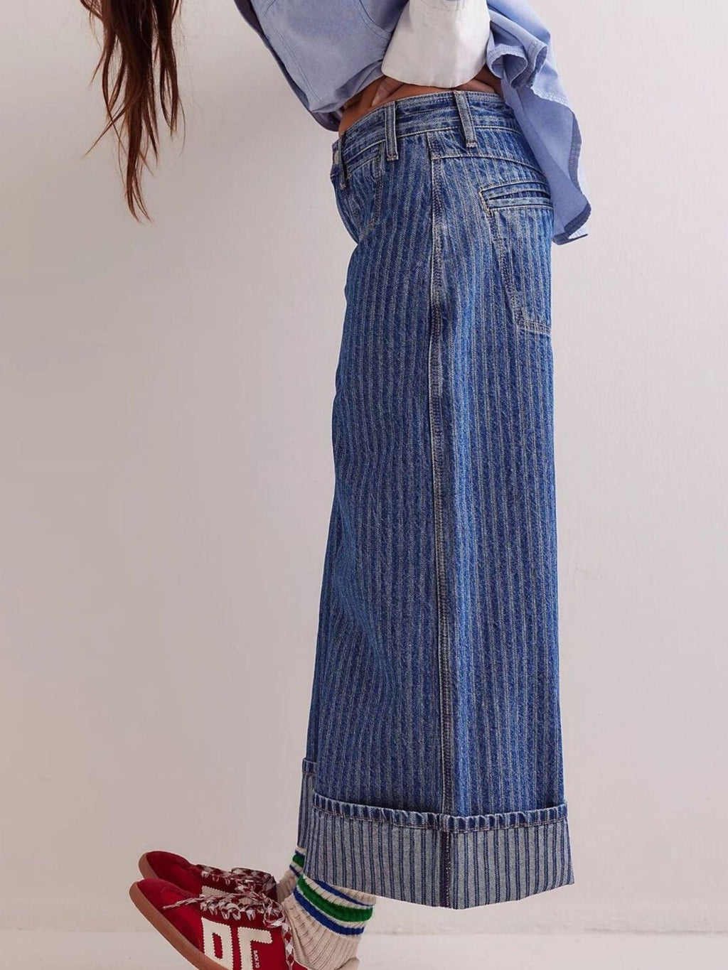 Wide-Leg Cropped Jeans in Light Blue Denim