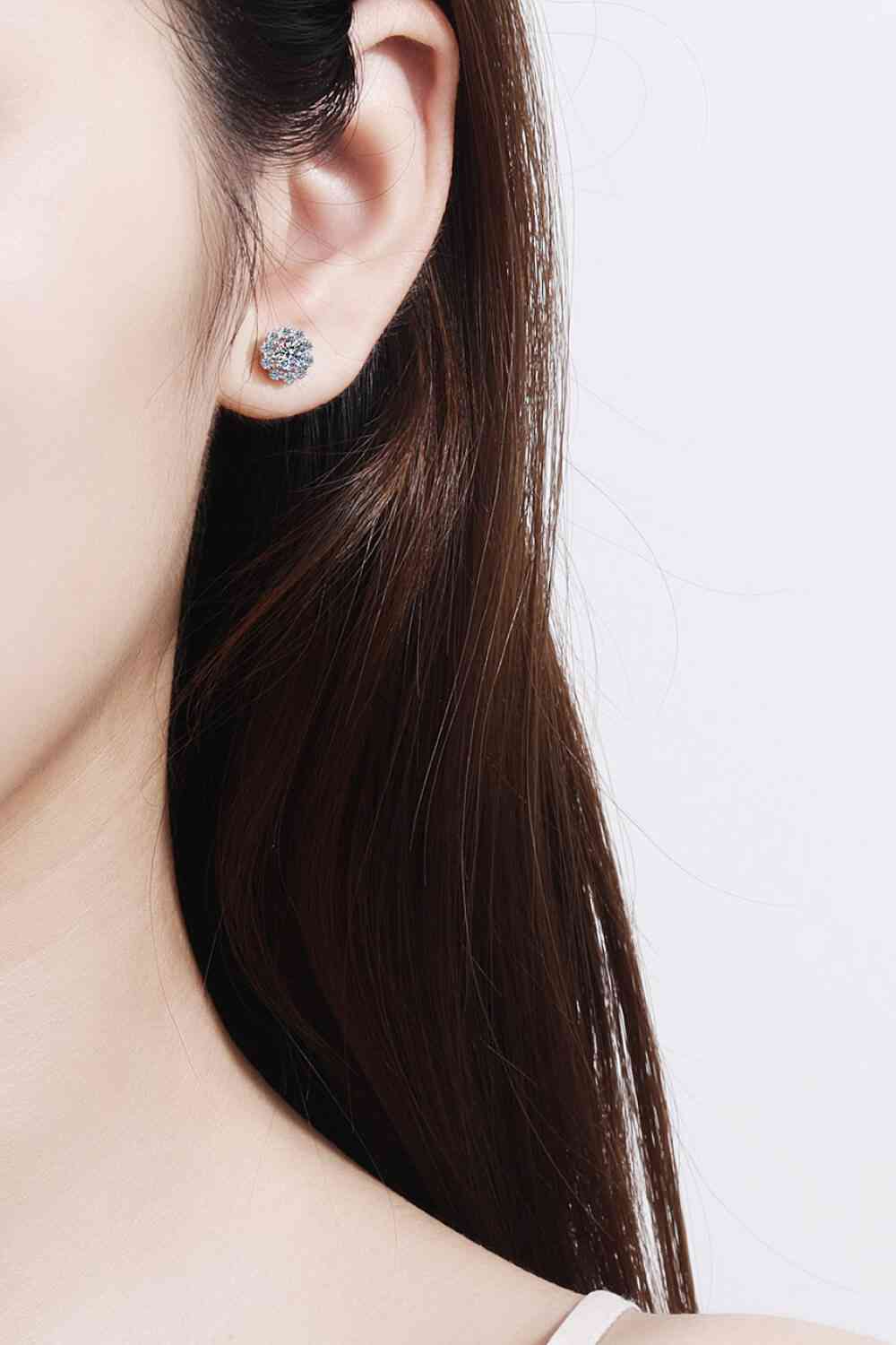 Moissanite Jewelry Floral-Shaped Stud Earrings – Sparkling 1 Carat Design See size chart under “more details”