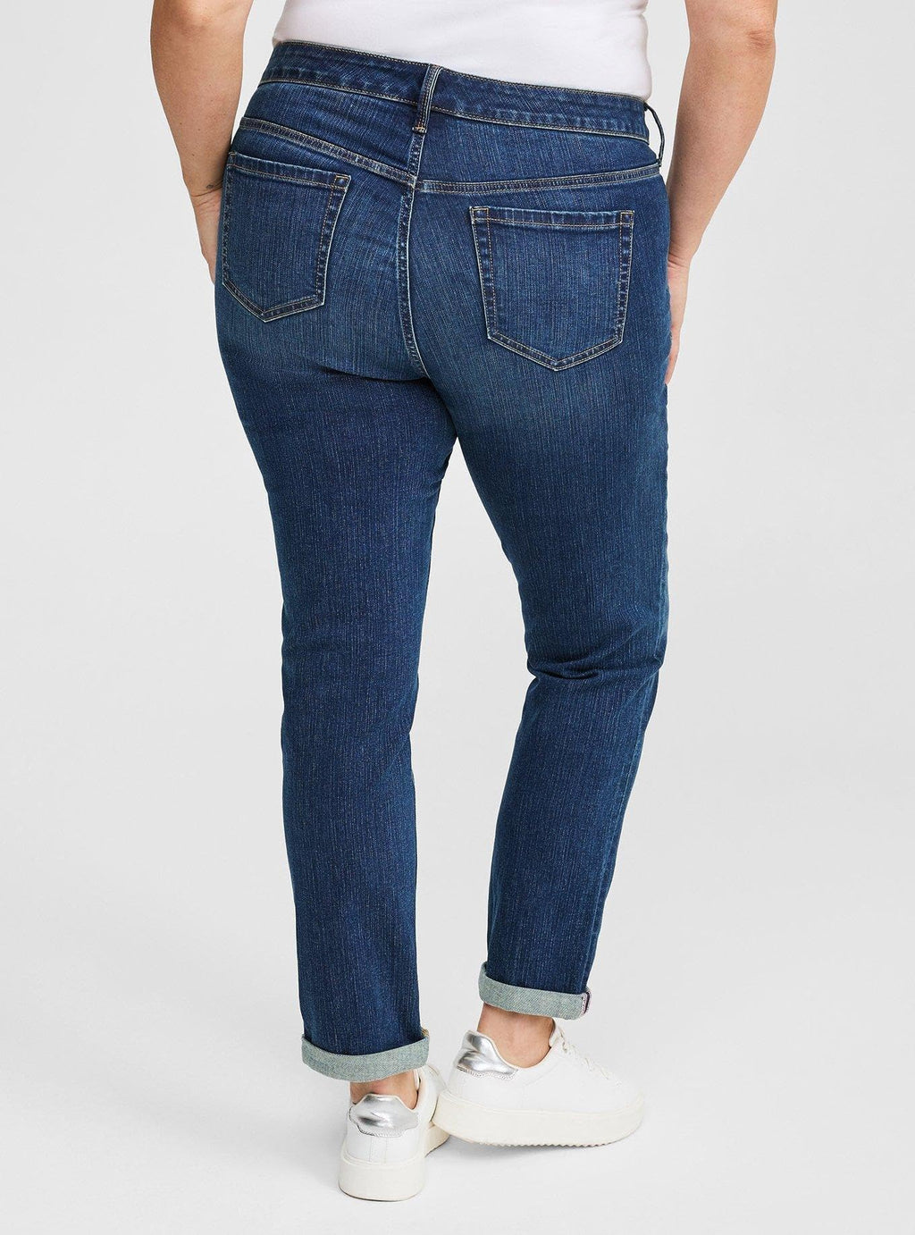 Torrid Women's Plus Size Perfect Boyfriend Mid-Rise Jean