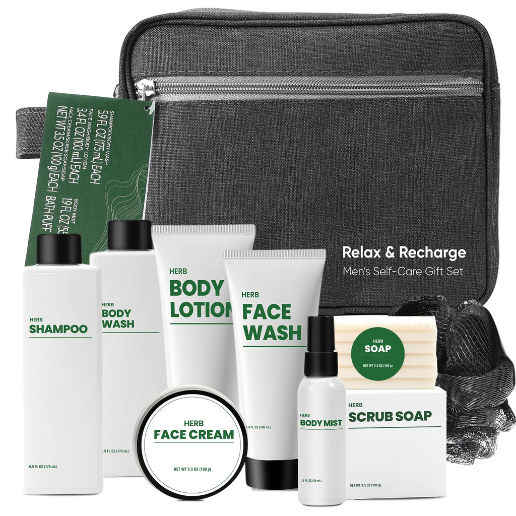 The three-piece men's skincare set is specially designed for people with oily skin.