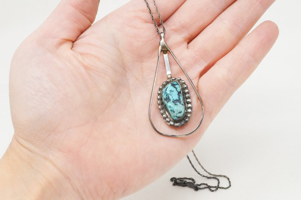Vintage Native America Handmade Turquoise Sterling Silver Necklace