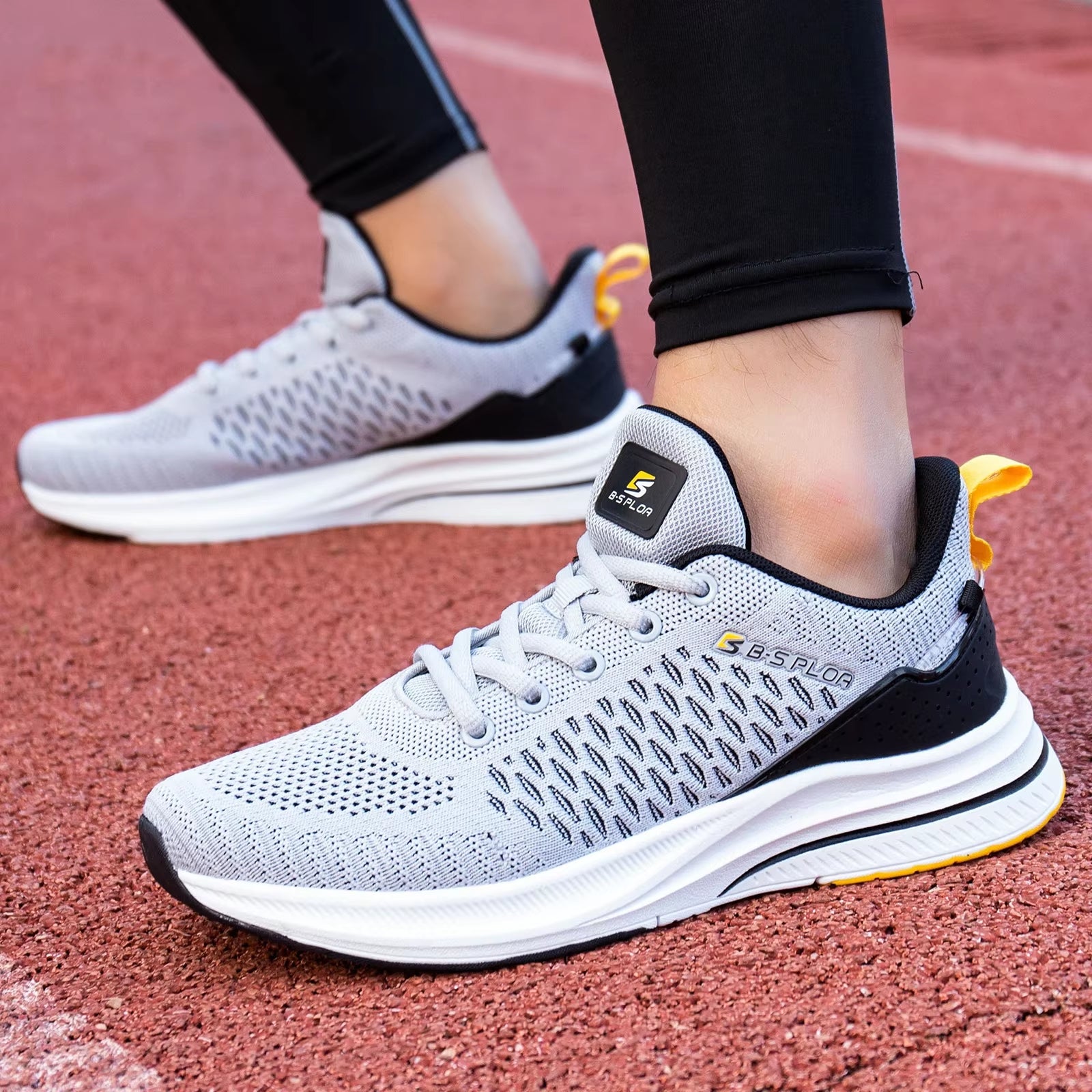 Men Running Shoes New Breathable Mesh Sport Sneakers plus Size 41-48 Male Classic Casual Shoes Non-Slip Outdoor Comfort
