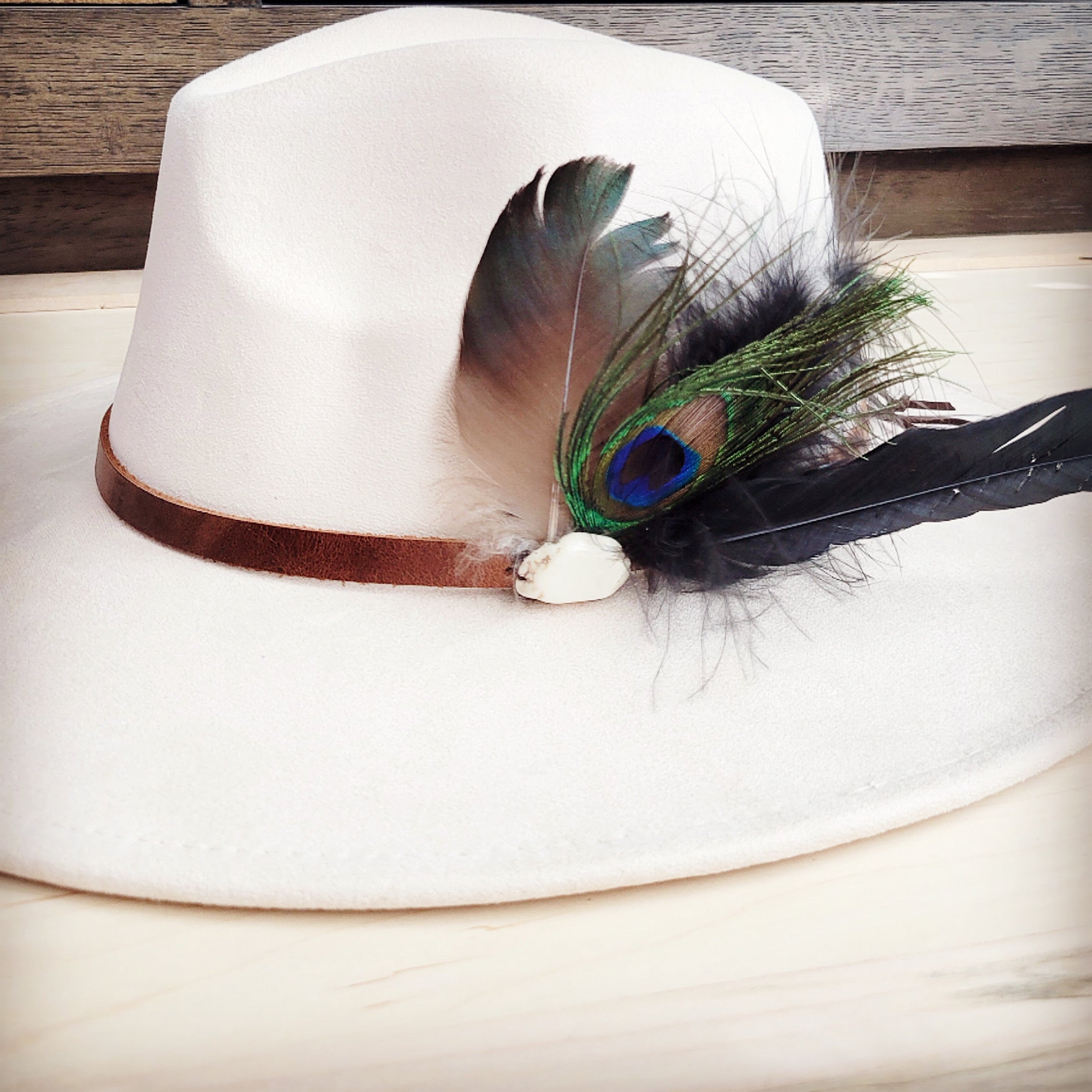 Genuine Leather Tan Hat Band w/ Peacock & Spotted Feathers 953c
