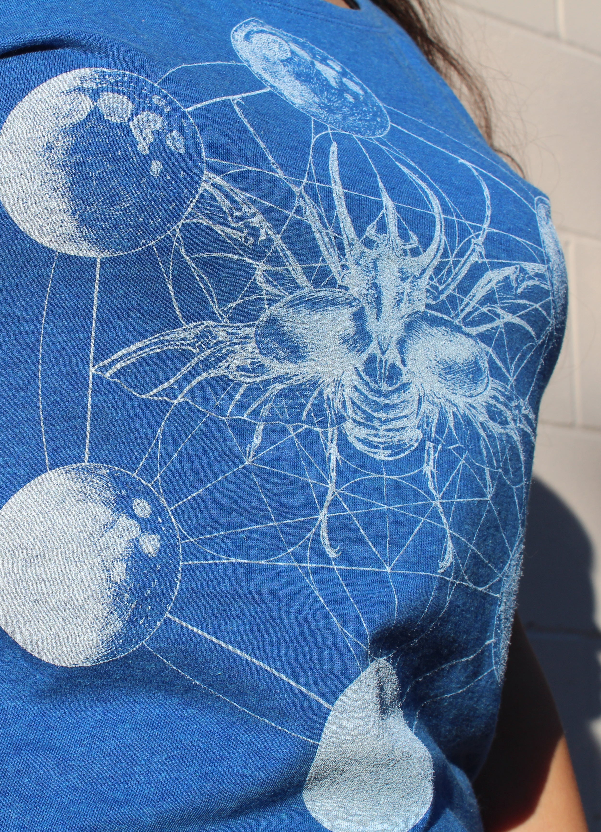 Metatron Beetle Moon Phases - Women Tee