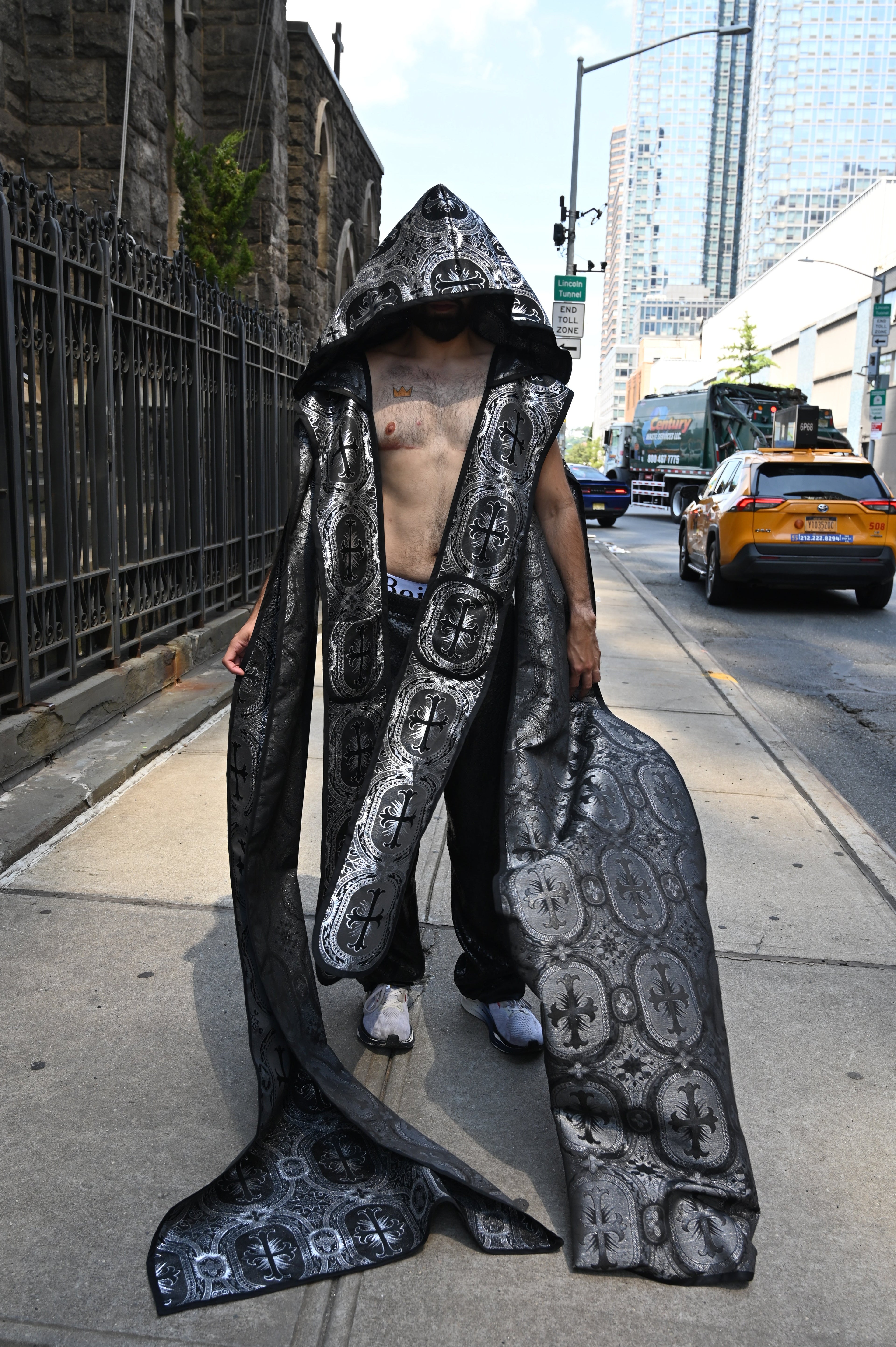The Hooded Side Duster