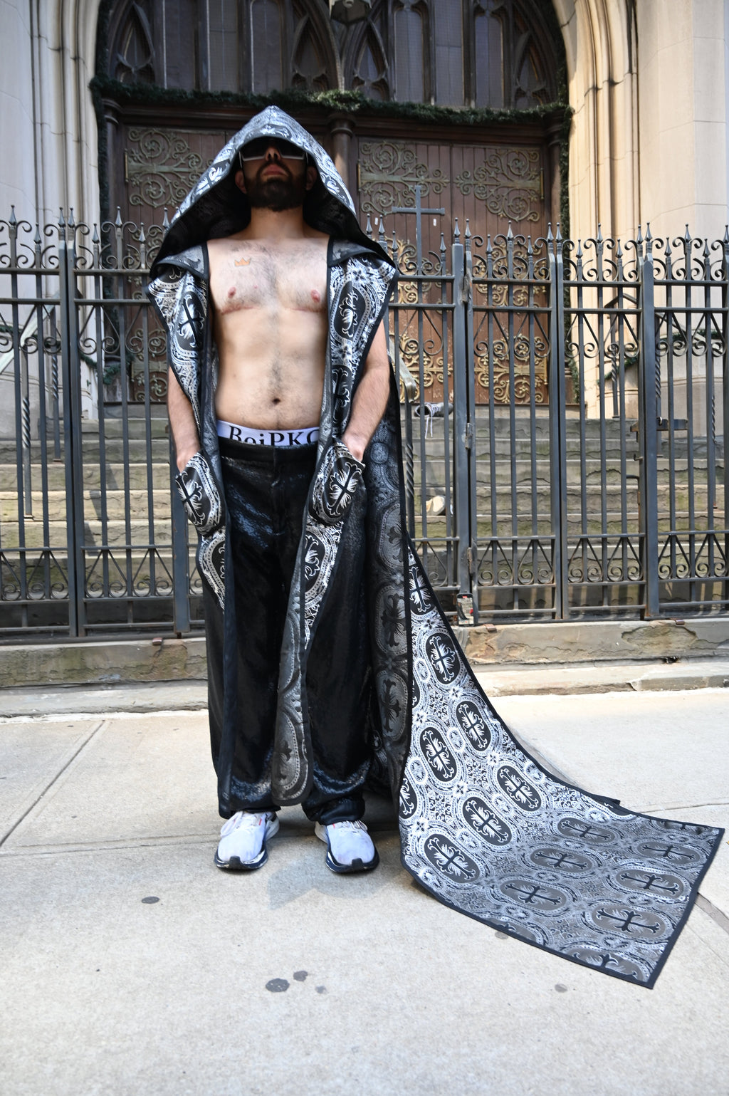 The Hooded Side Duster