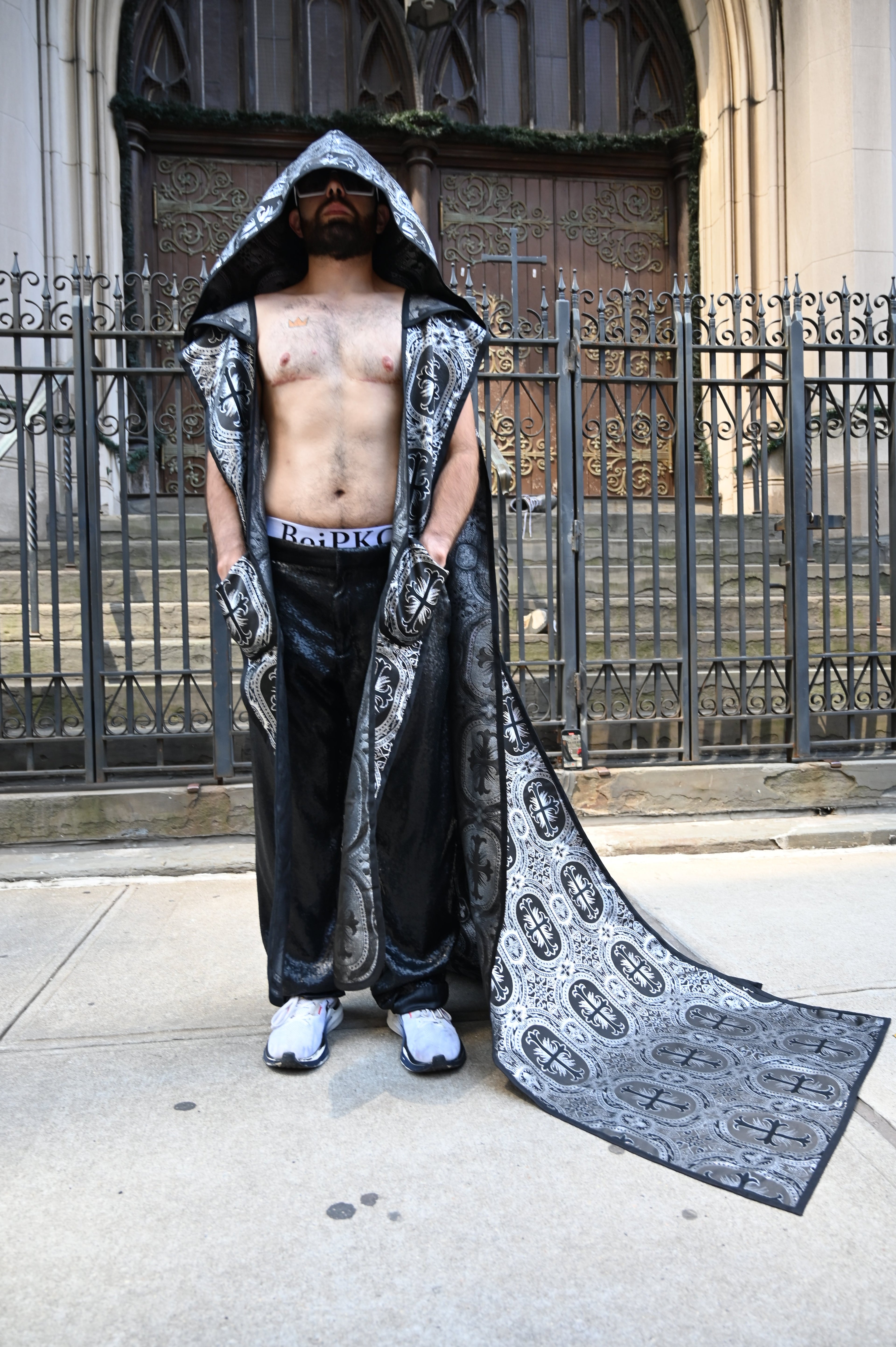 The Hooded Side Duster