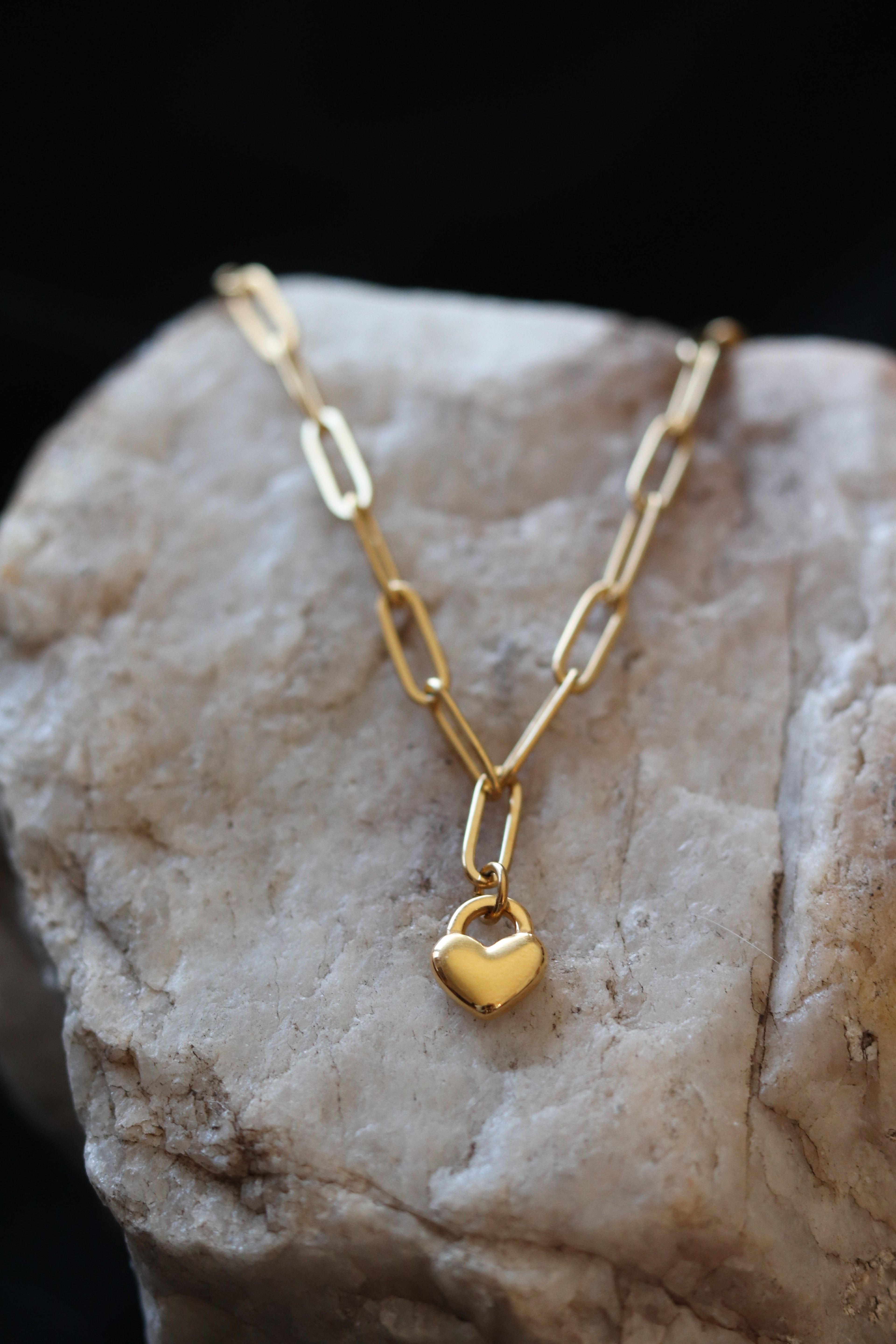 Dainty Gold Heart Locket Necklace – 18K Gold Plated Stainless Steel Paperclip Chain