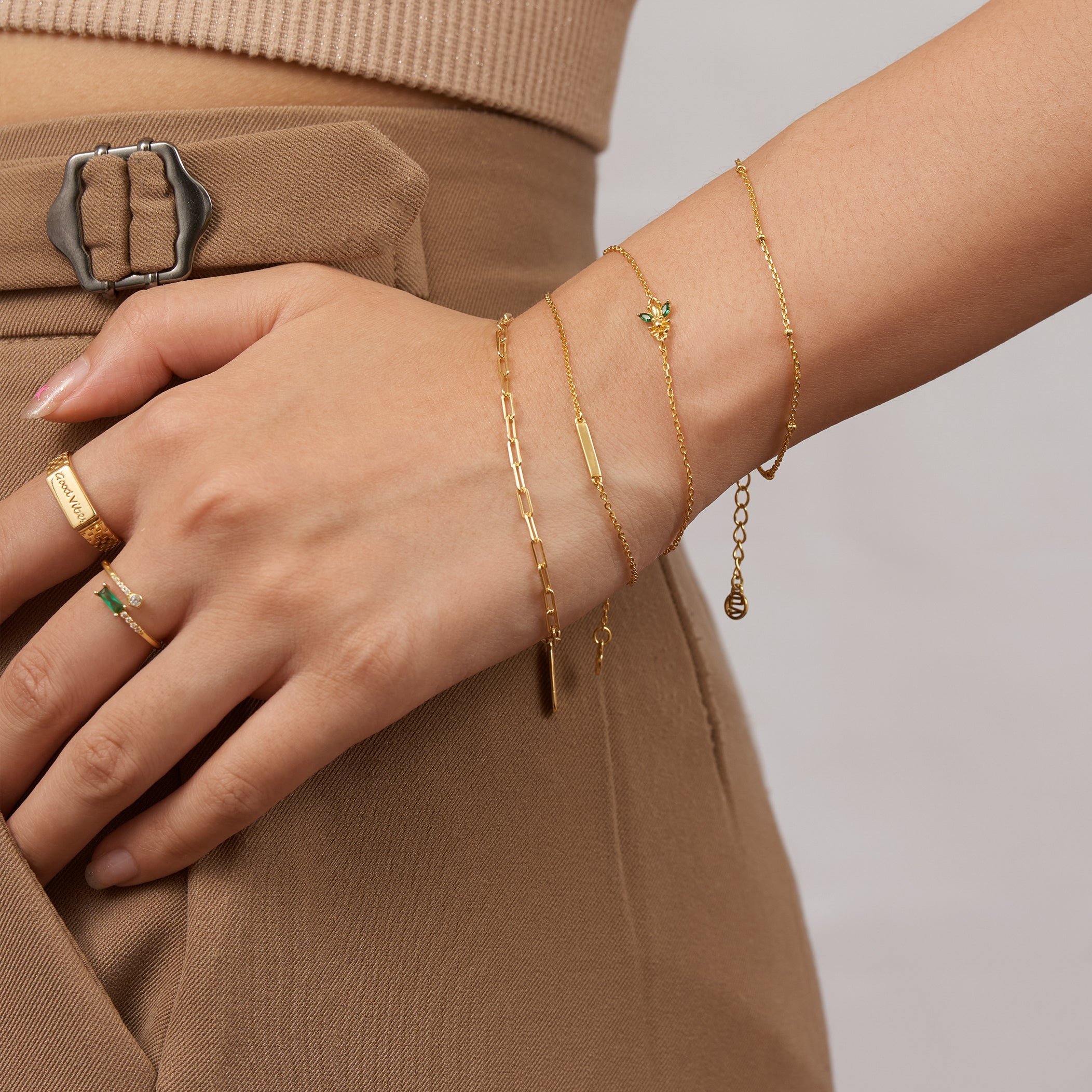 Dainty Bee Bracelet with White Stone