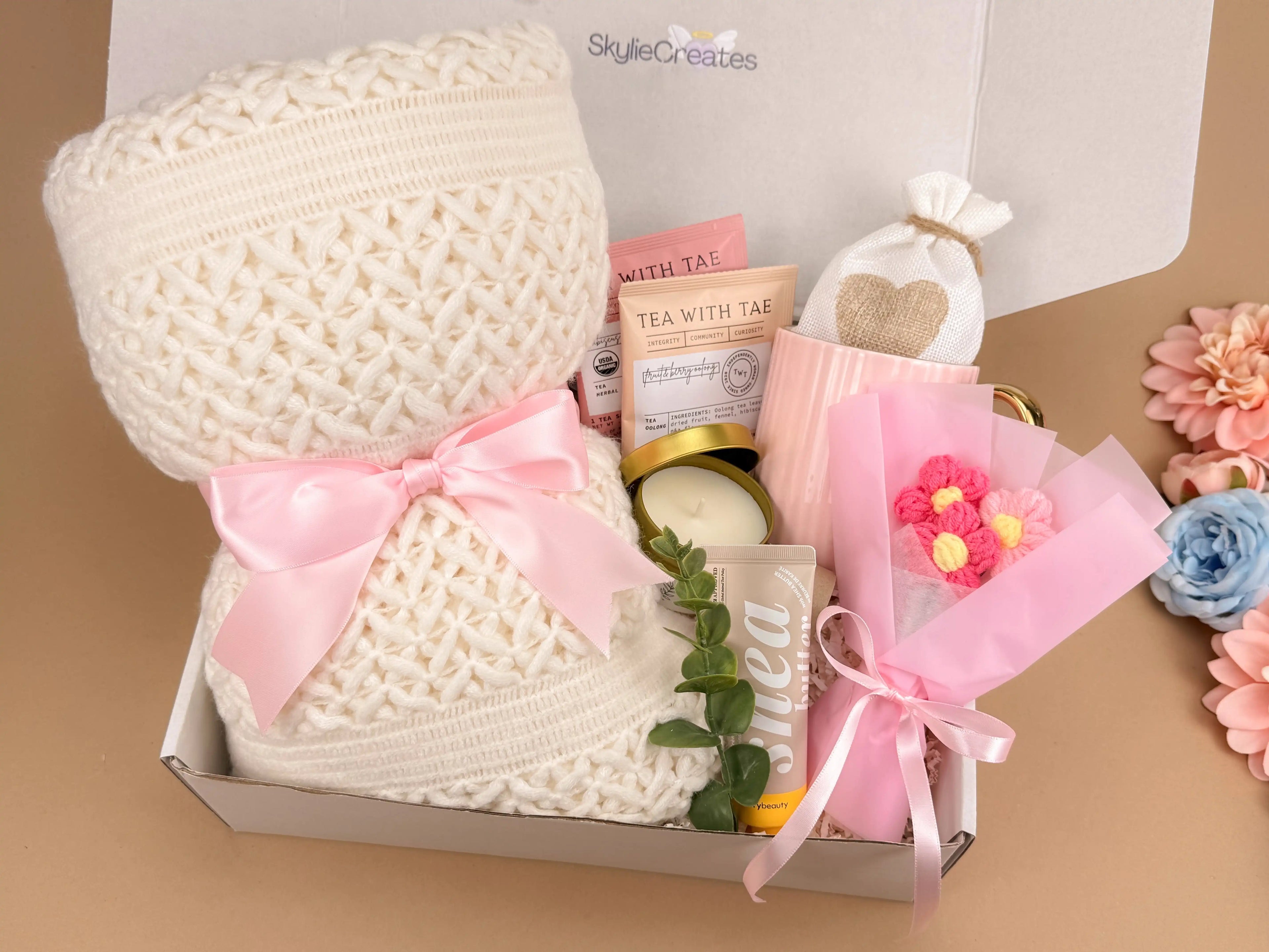 Cozy Spa Gift Set for Women - Knitted Blanket, Candle & Tea Gift Box