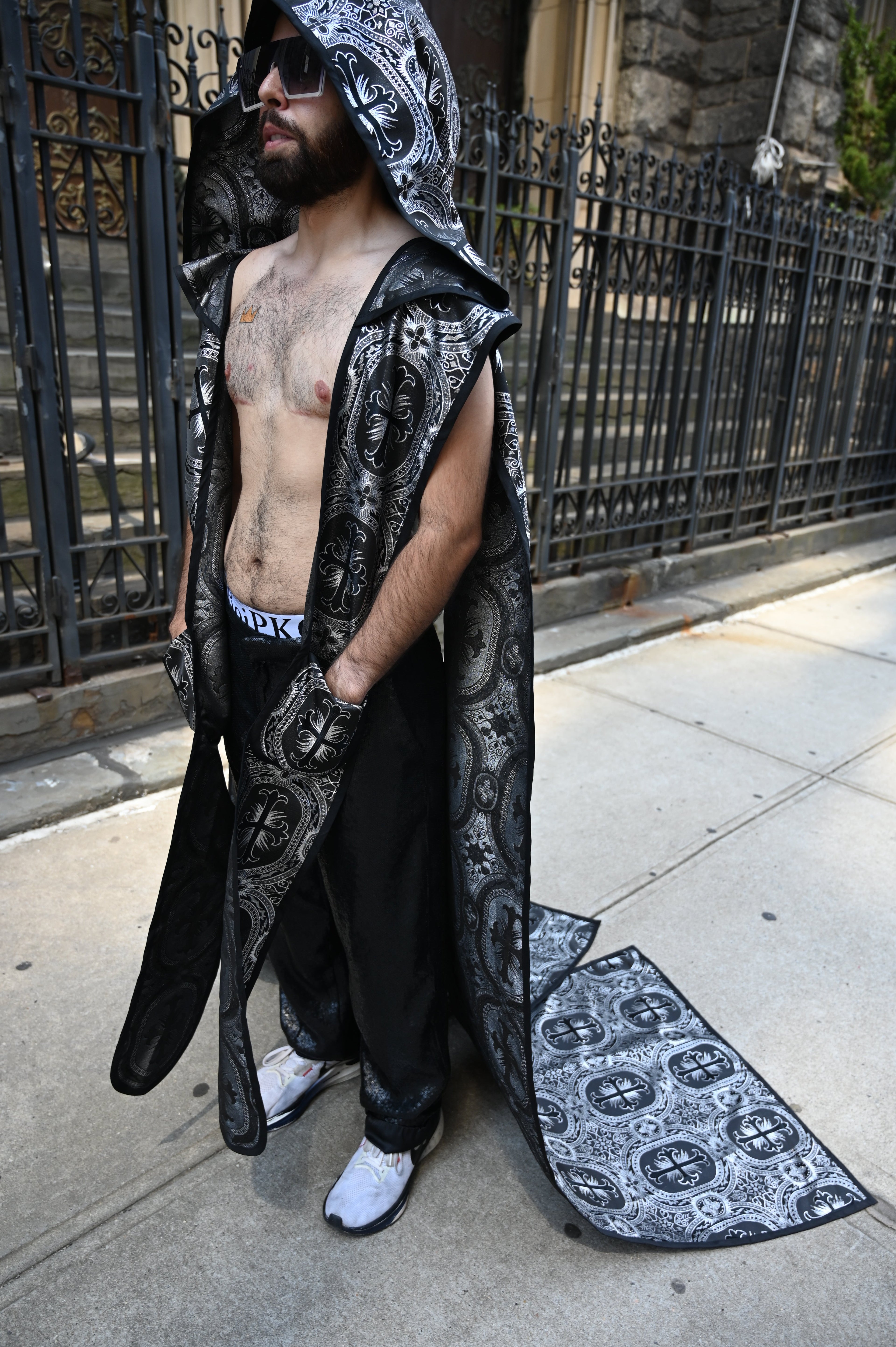 The Hooded Side Duster