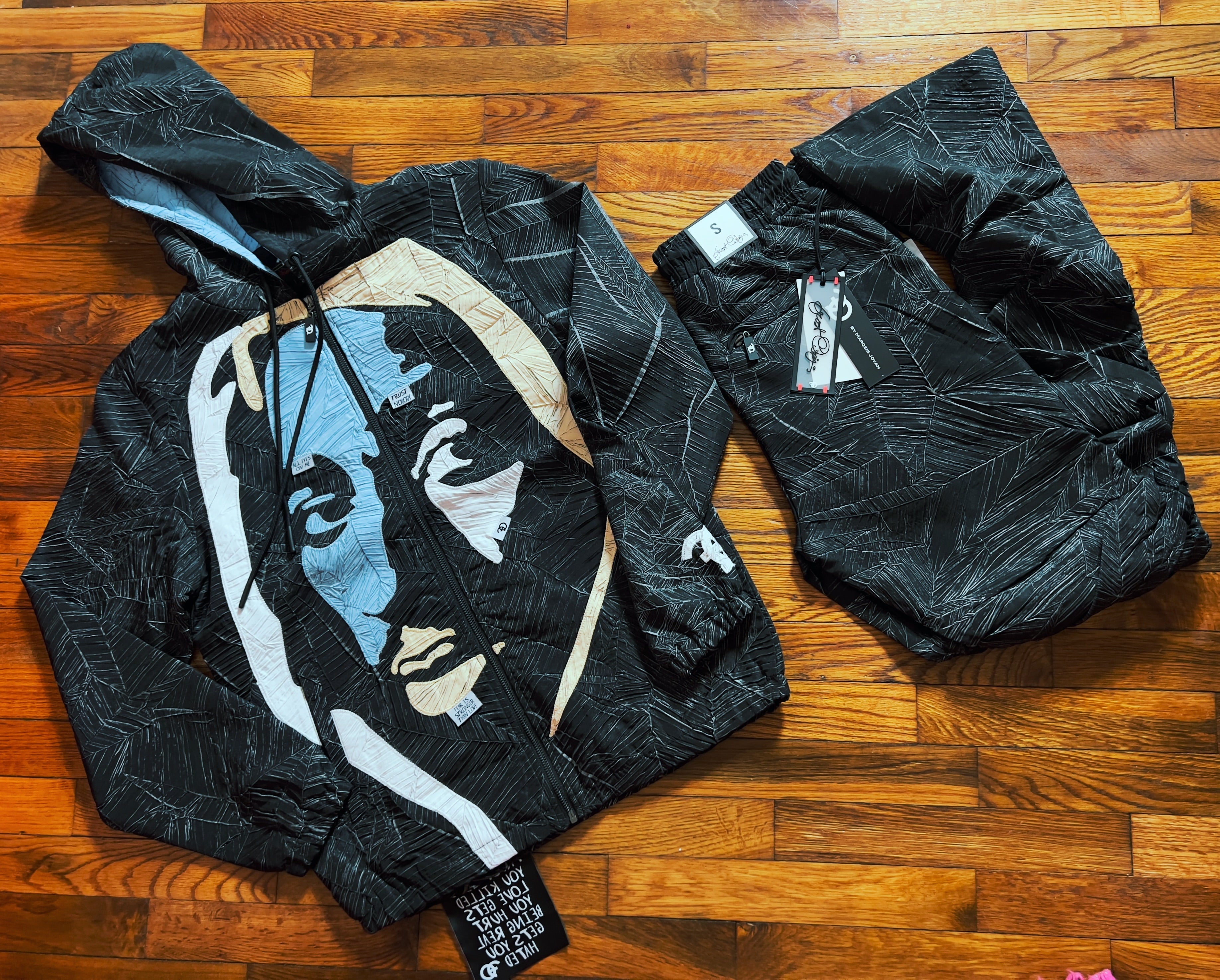 FROST ORIGINALS Trust Nobody Windbreaker (BLACK)