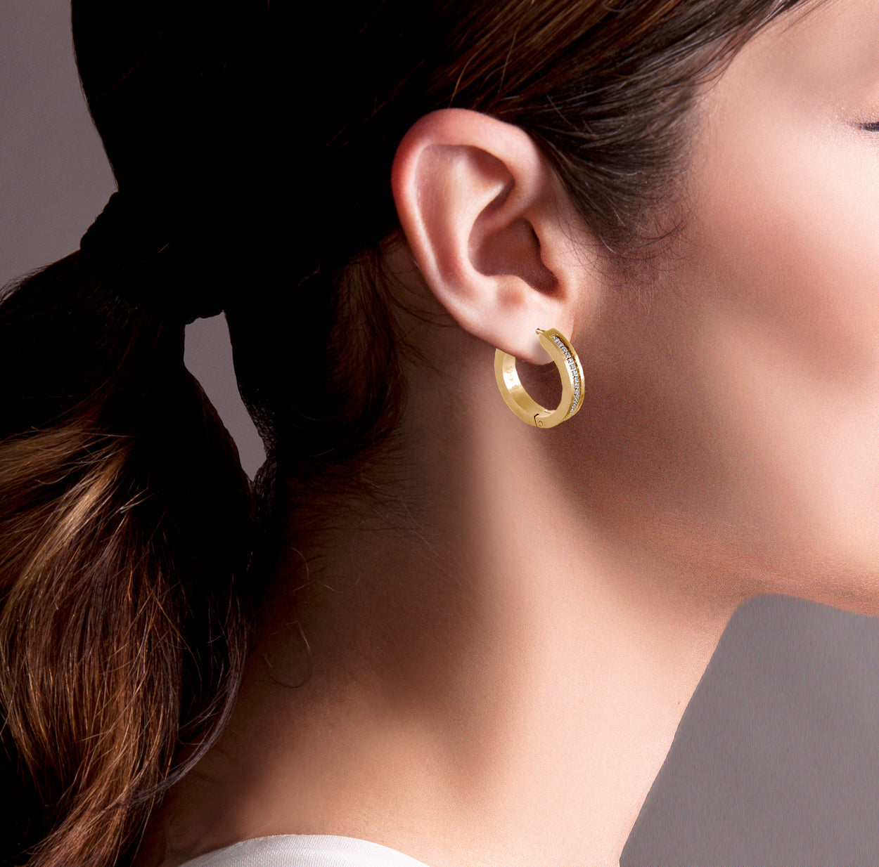 ER411G B.Tiff Gold Pavé 34-Stone Hoop Earrings