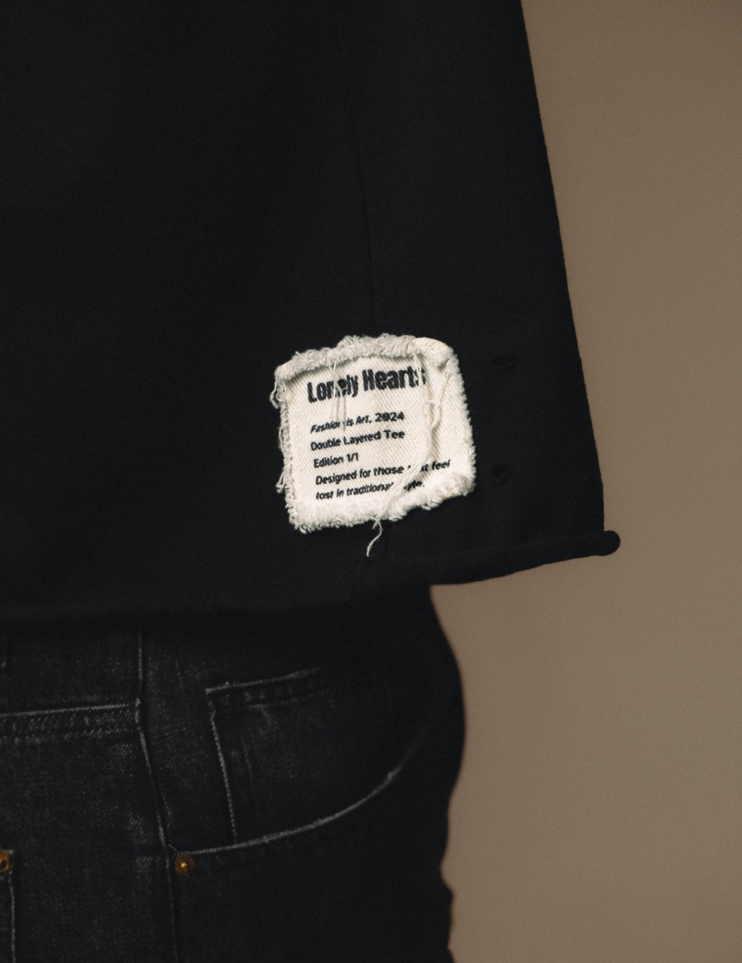 MUSEUM TEE