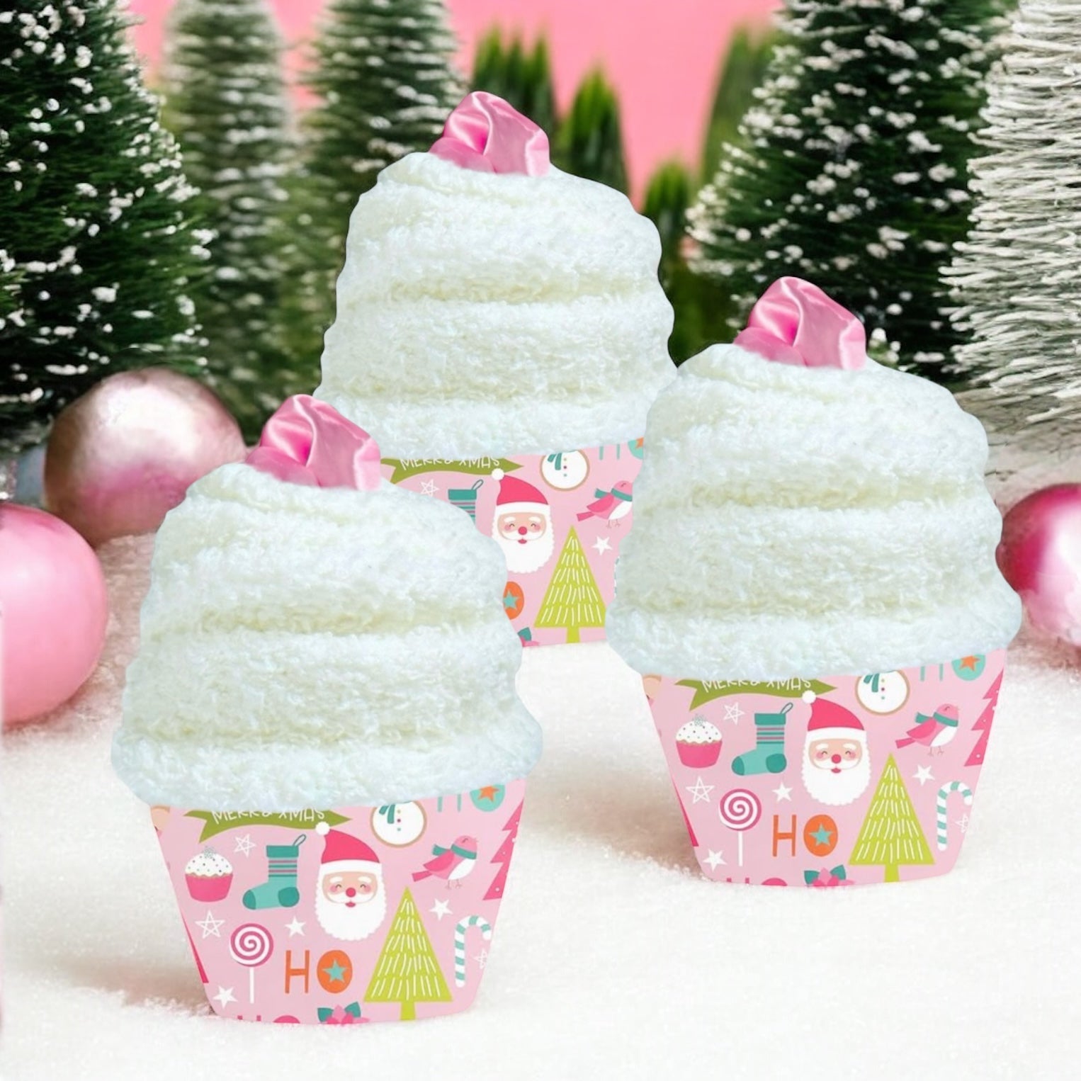 Christmas Cozy Socks Cupcake with Scrunchie