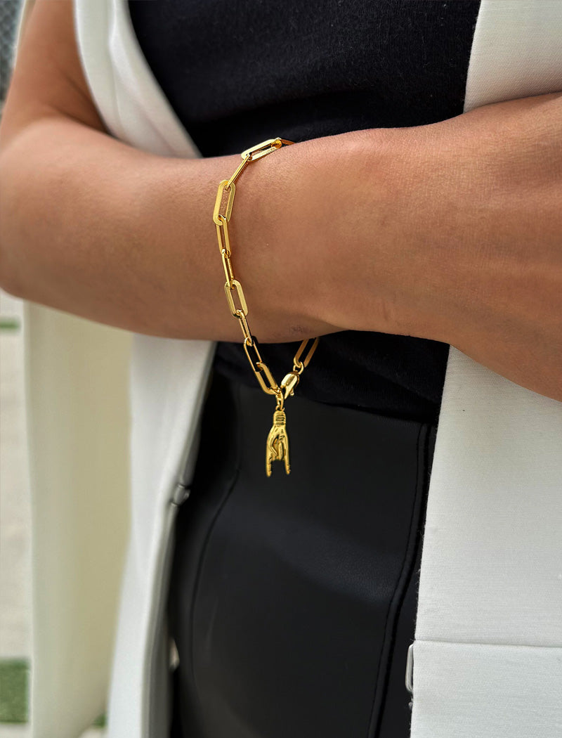 ITALIAN HAND Charm Medium Paperclip Link Chain Bracelet