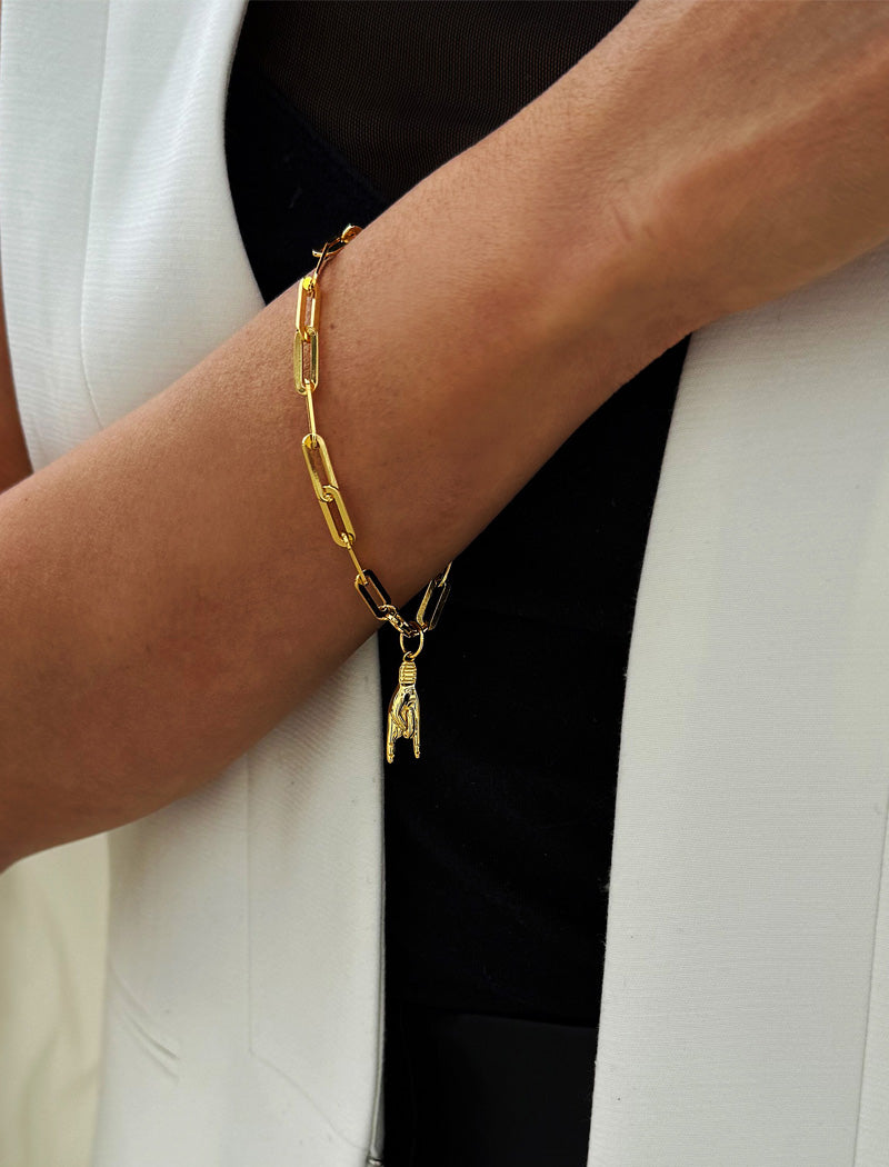 ITALIAN HAND Charm Medium Paperclip Link Chain Bracelet