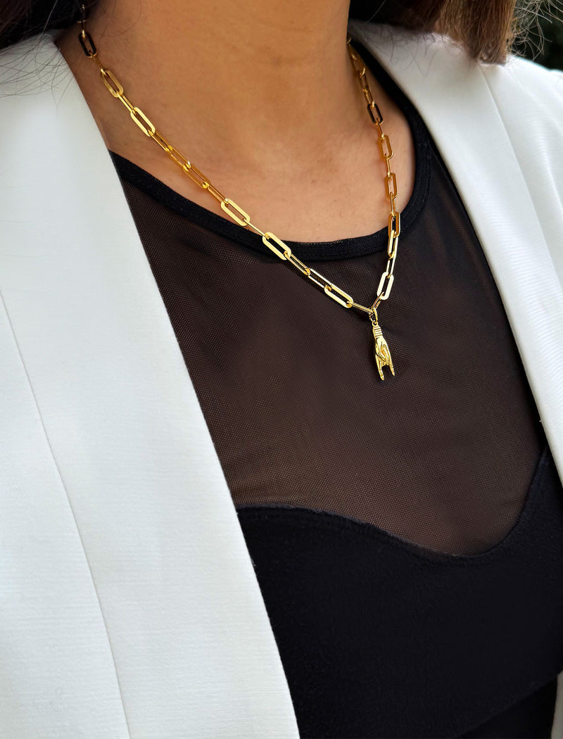ITALIAN HAND Pendant Link Chain Necklace