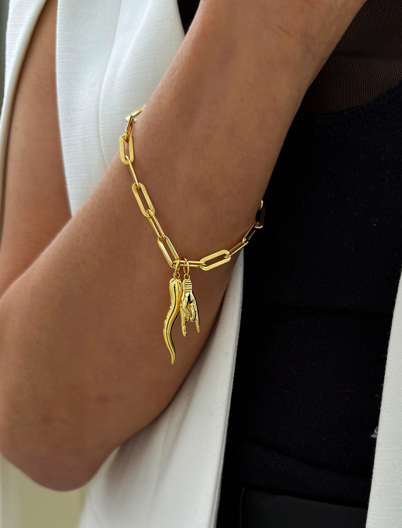 ITALIAN HAND Charm Medium Paperclip Link Chain Bracelet