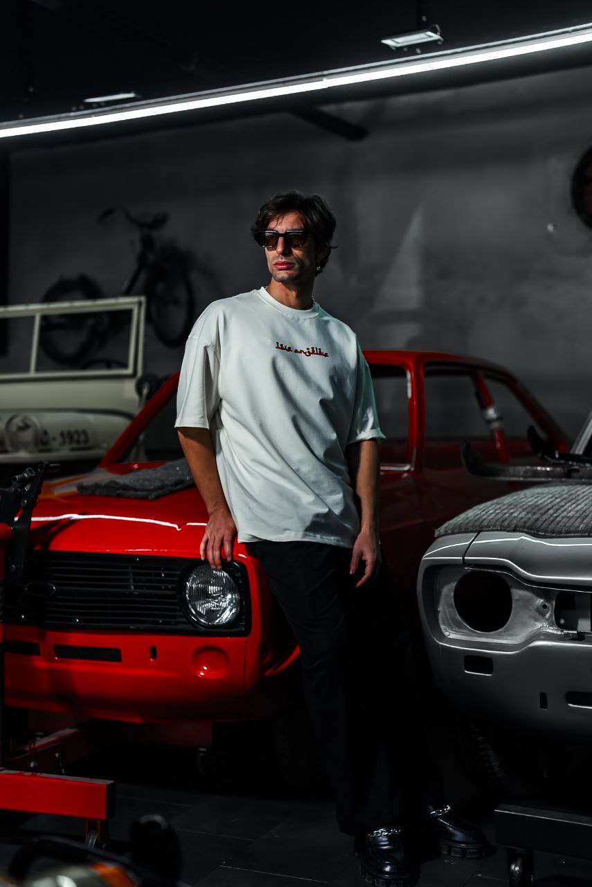 Los Angeles Arabic Script Graphic Cotton Tee