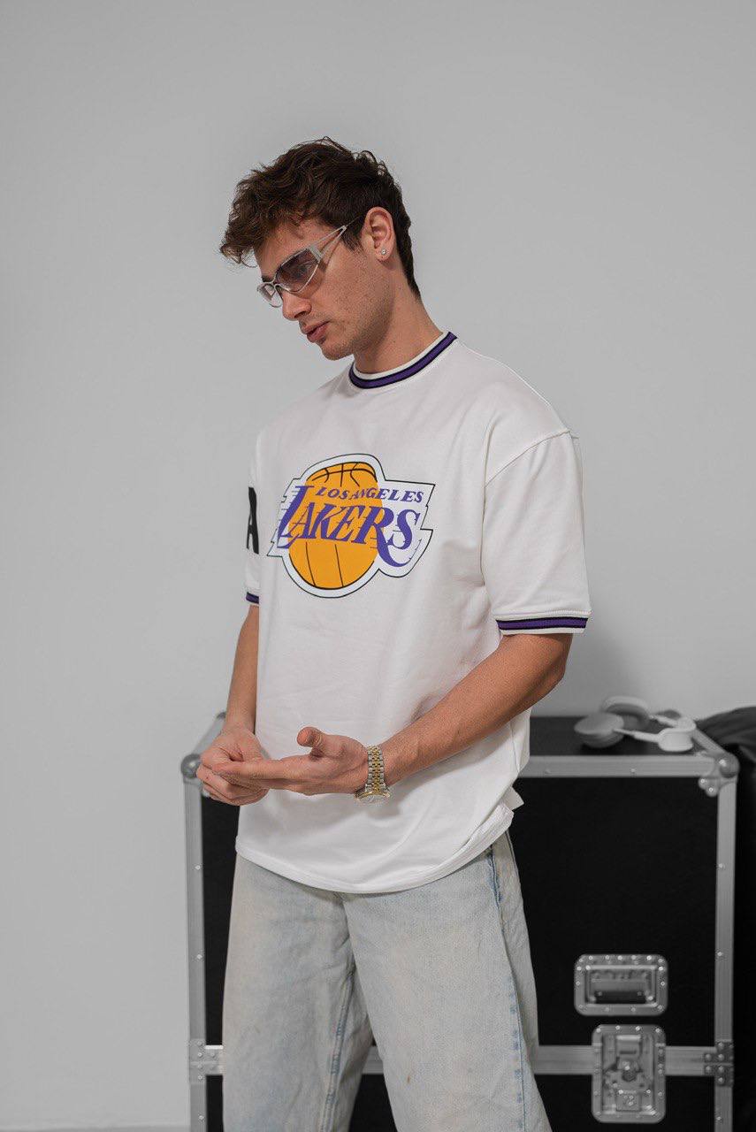 Los Angeles Lakers NBA Graphic Tee - Vintage Style Basketball T-Shirt - Retro Sports Top