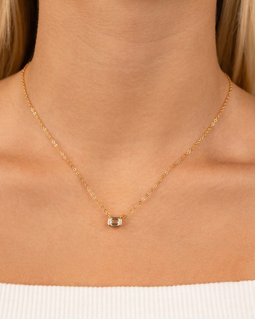 Sterling Silver Emerald Bezel Set Pendant