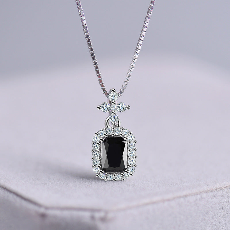 Women's Clavicle Chain Simple Temperament Entry Lux Pendants