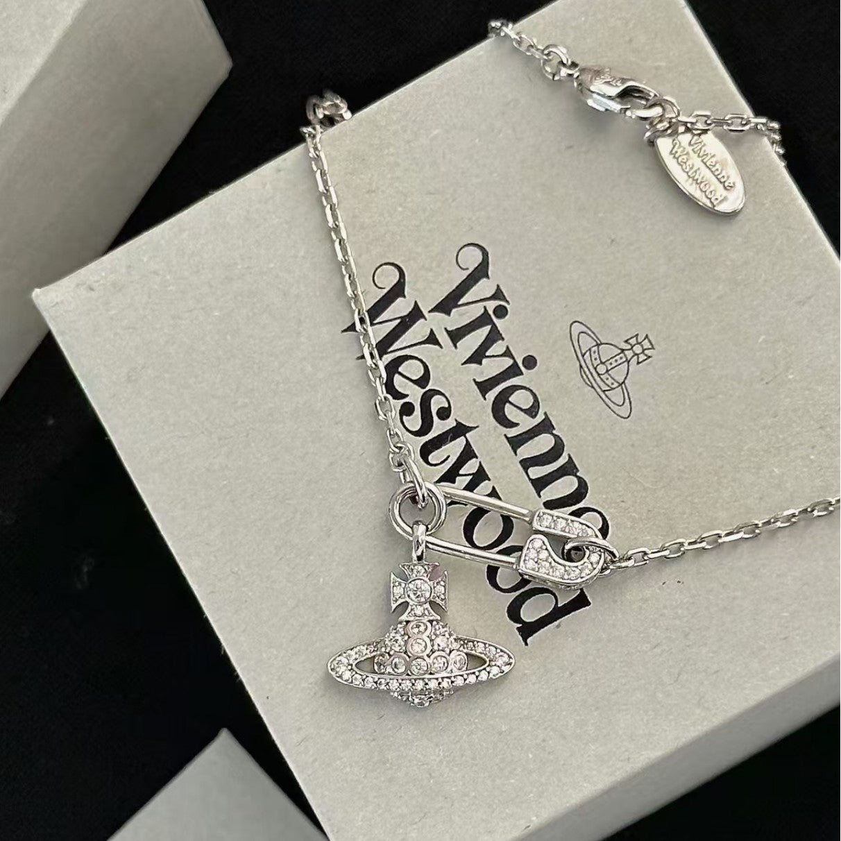Women's Sterling Sier Classic Saturn Pearl Pin Necklaces