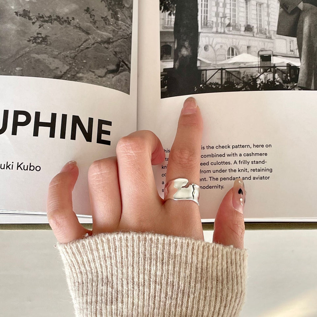 Women's Wave Temperament Personalized Cold Design Sense Rings