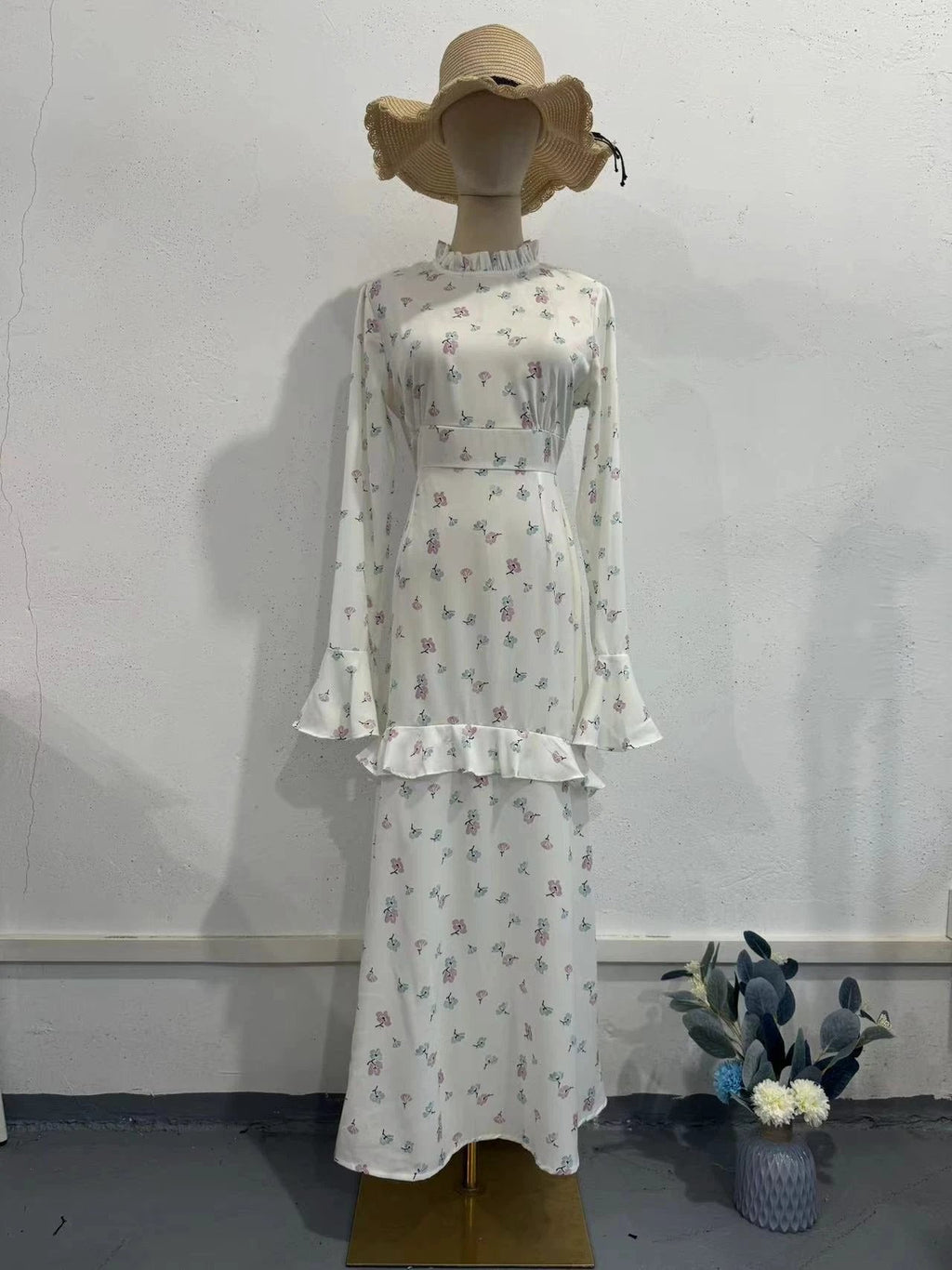 Gentle Floral Flounce Long Dress