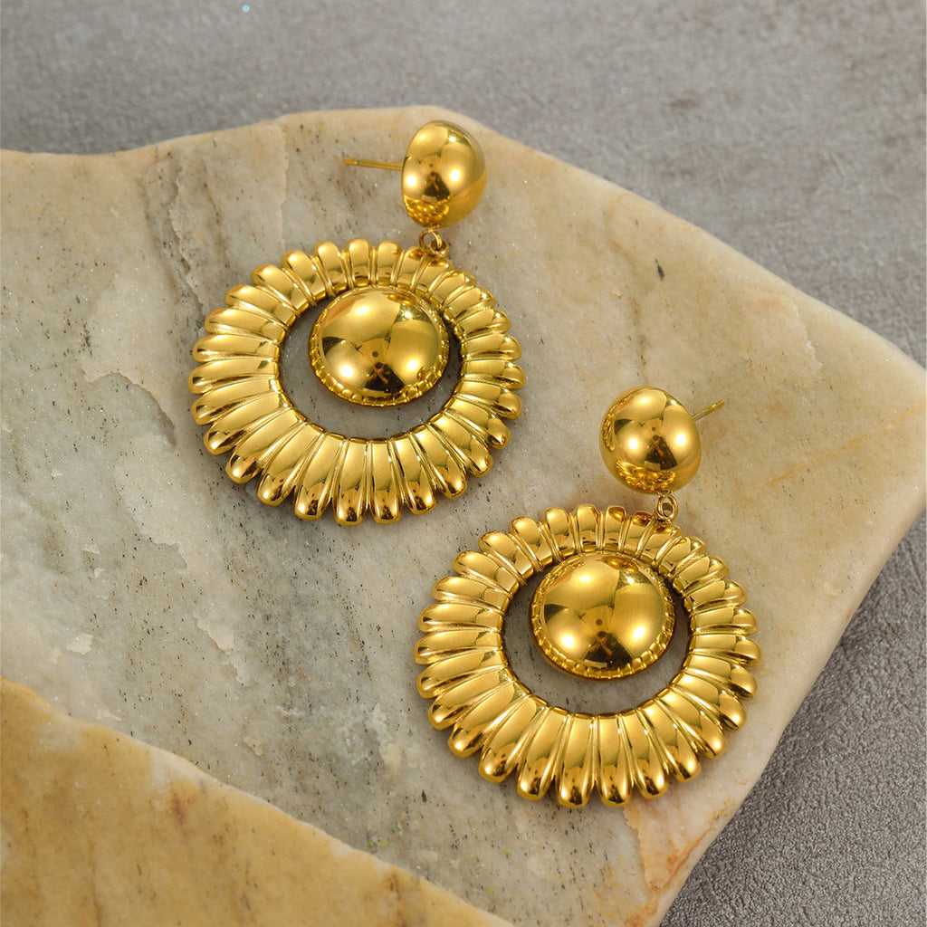 Arrival French Retro Elegant Stainless Steel Earrings Plated 18K Gold Silver Color Matching High-Grade Light Luxury Ear Rings